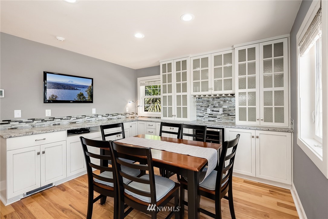 1856 Penn Cove Road Oak Harbor, WA 98277 - Photo 5 of 35 Gallery Image 5