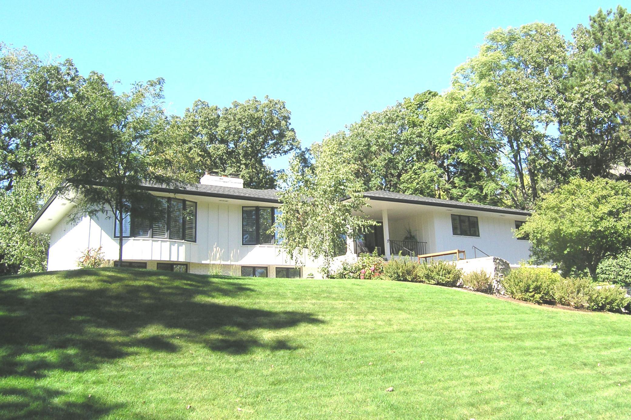 7108 Shannon Drive Edina, MN 55439 - Photo 2 of 58