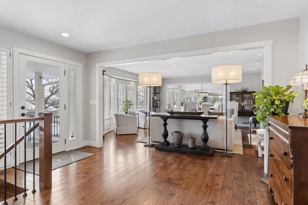 $1,150,000 | 7108 Shannon Drive, Edina, MN 55439
