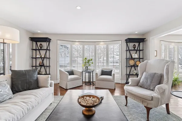 $1,150,000 | 7108 Shannon Drive, Edina, MN 55439
