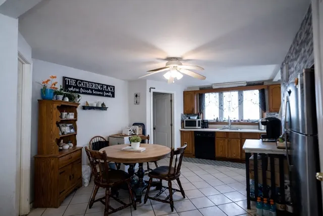 $689,900 | 34 Warren Street, Taunton, MA 02780