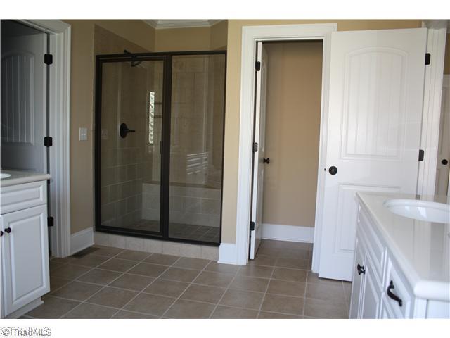 5009 Bennington Way High Point, NC 27262 - Photo 12 of 14 Master Bath/Spa.