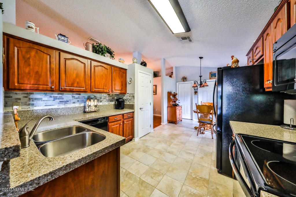 11889 Swooping Willow Road Jacksonville, FL 32223 - Photo 17 of 31 573A0016