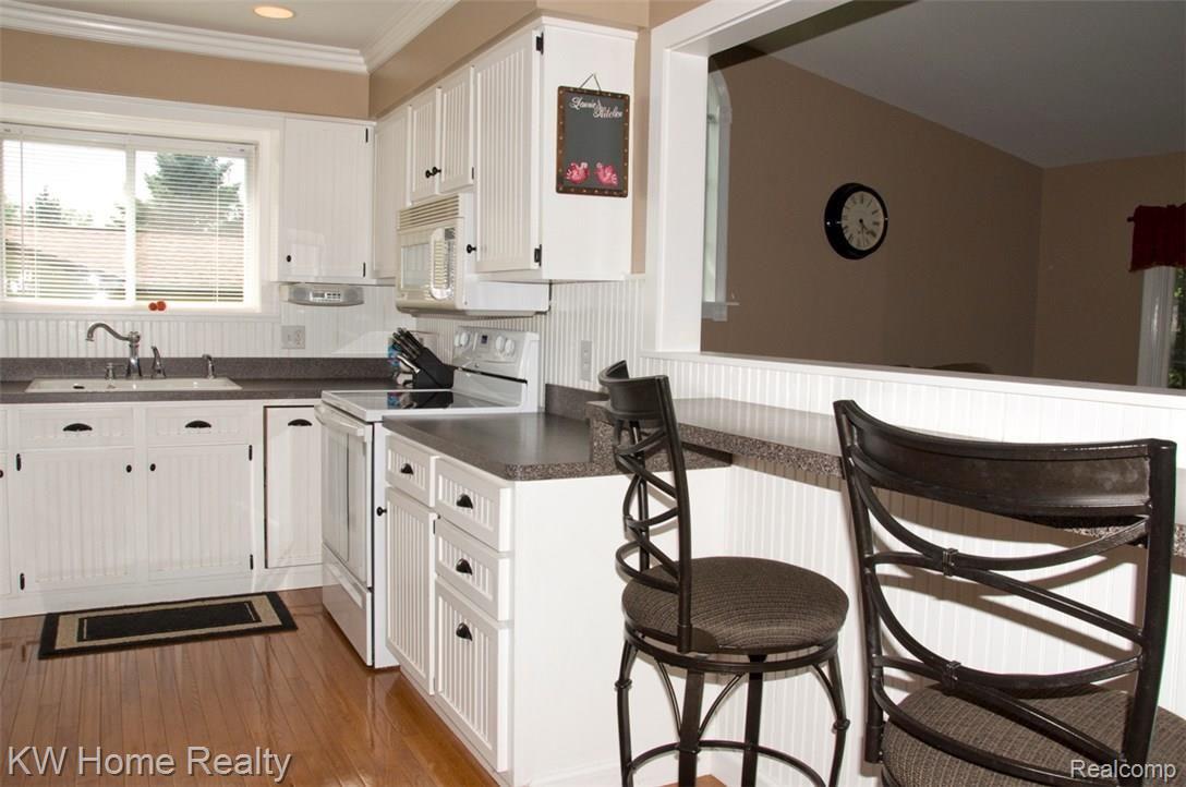 7755 Haley Road White Lake, MI 48383 - Photo 12 of 47 KITCHEN