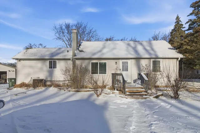 $259,900 | 42380 North Lake Drive, Antioch, IL 60002