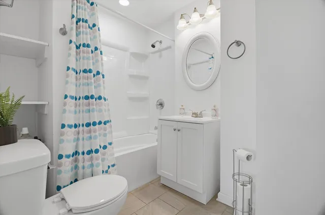 $259,900 | 42380 North Lake Drive, Antioch, IL 60002