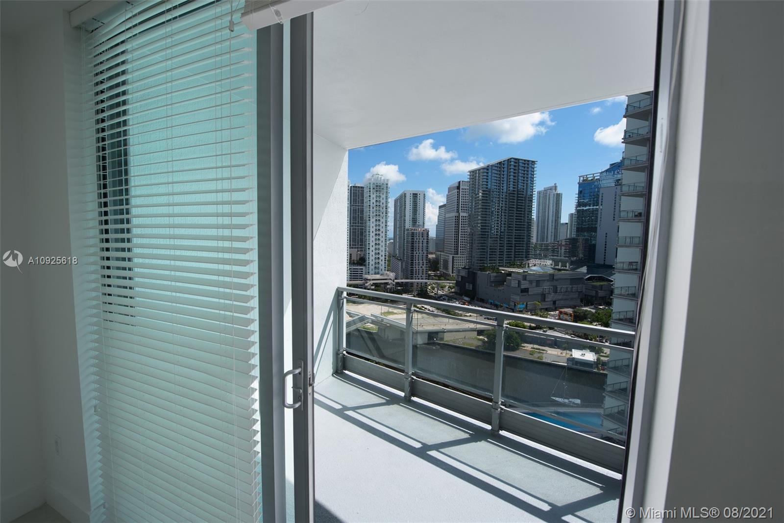 90 Southwest 3rd Street, Unit 2411 Miami, FL 33130 - Photo 15 of 22 a view of a bathroom