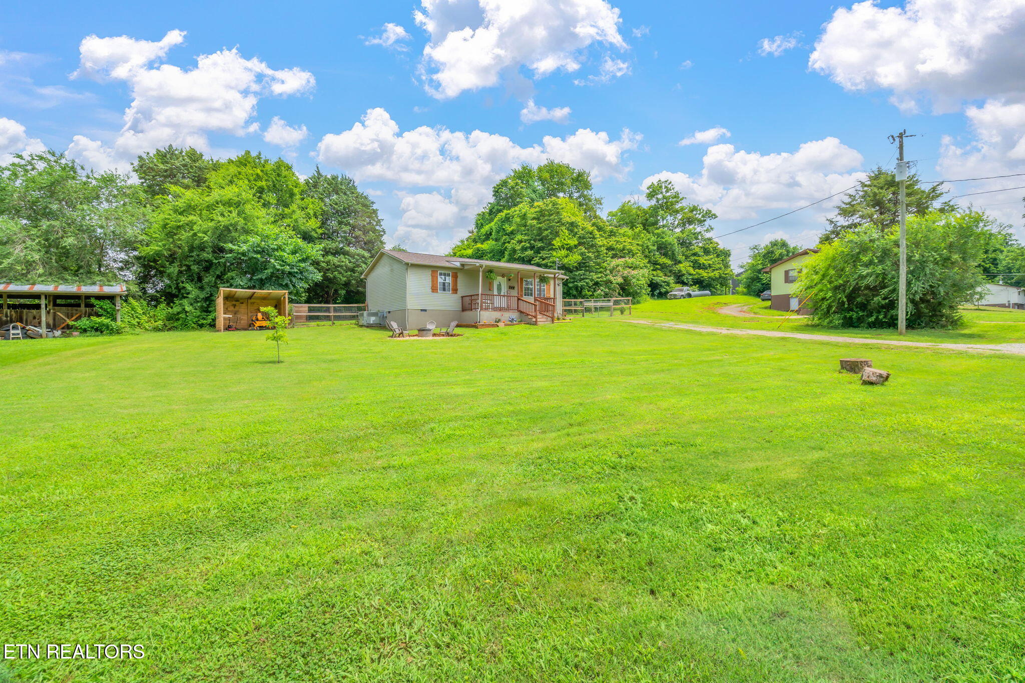 555 North Trigonia Road Greenback, TN 37742 - Photo 4 of 41 4-web-or-mls-555 N. Trigonia Road-5