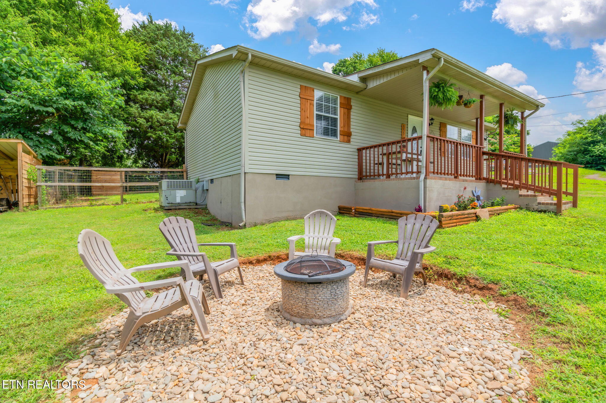 555 North Trigonia Road Greenback, TN 37742 - Photo 10 of 41 10-web-or-mls-555 N. Trigonia Road-11