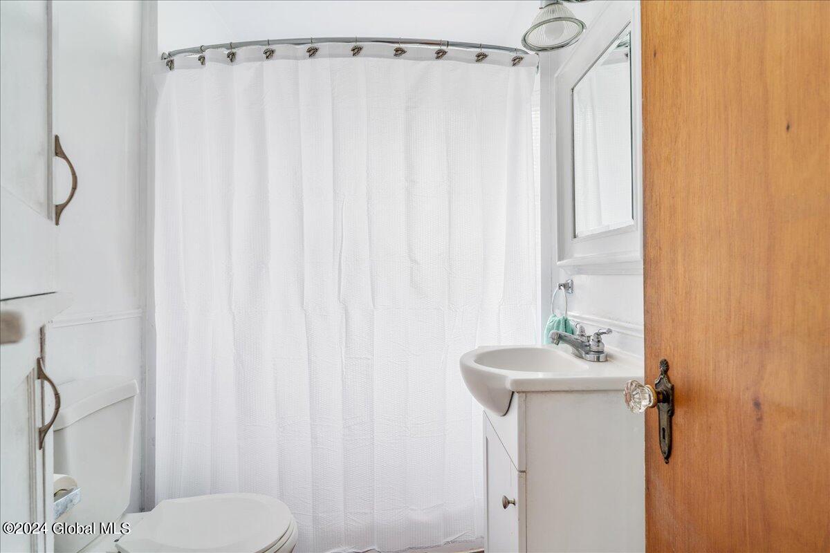 2838 Halsey Drive Schenectady, NY 12304 - Photo 11 of 28 13-2838 HALSEY-19