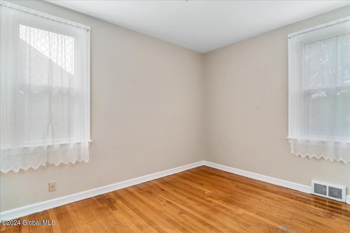 2838 Halsey Drive Schenectady, NY 12304 - Photo 12 of 28 15-2838 HALSEY-17