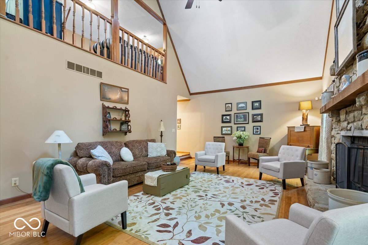 6975 Milhouse Road Indianapolis, IN 46221 - Photo 3 of 54