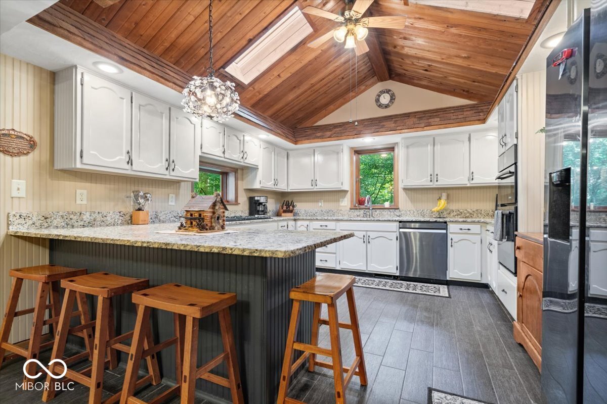 6975 Milhouse Road Indianapolis, IN 46221 - Photo 9 of 54