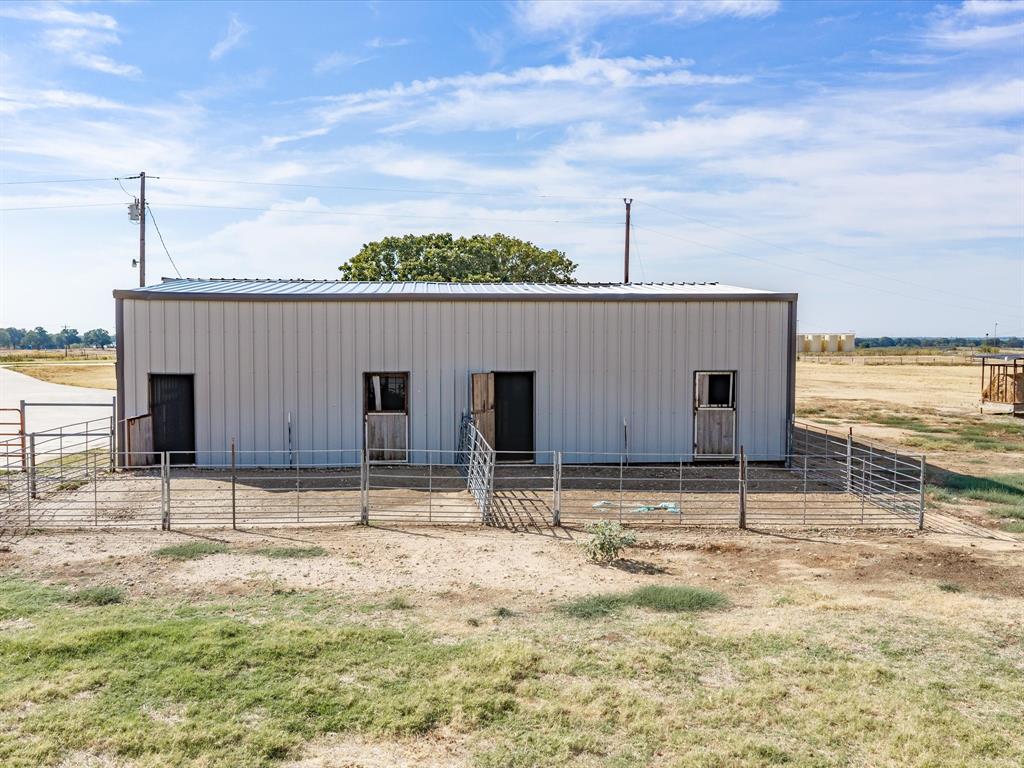 3914 Alamo Road Bowie, TX 76230 - Photo 28 of 40 Gallery Image 28