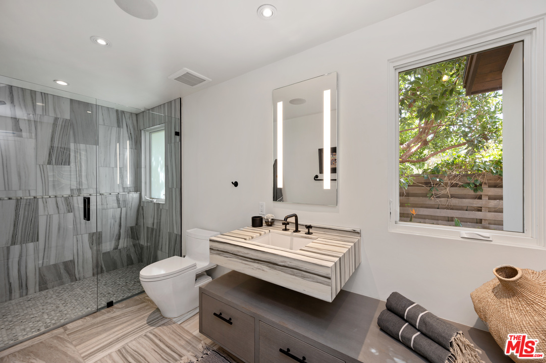 29803 Baden Place Malibu, CA 90265 - Photo 12 of 23