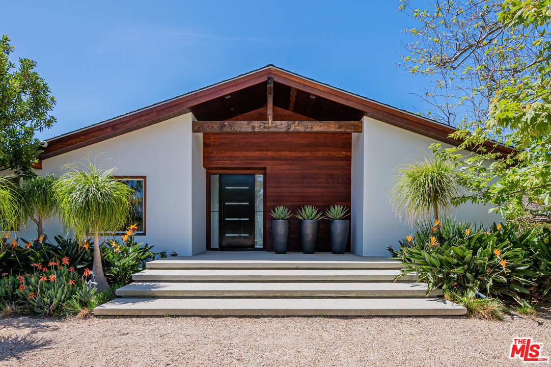 29803 Baden Place Malibu, CA 90265 - Photo 3 of 23