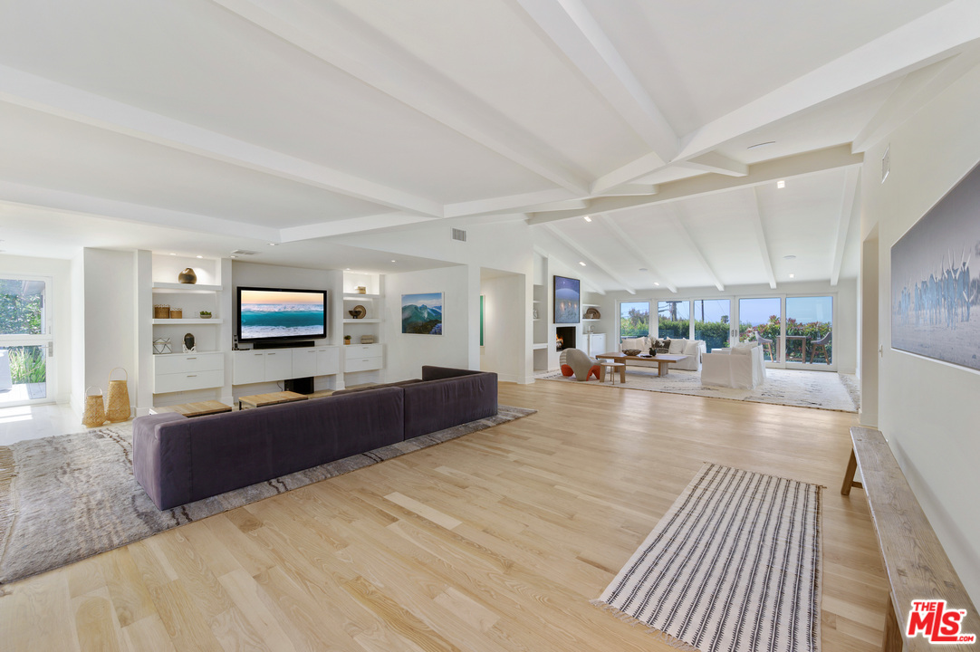 29803 Baden Place Malibu, CA 90265 - Photo 4 of 23