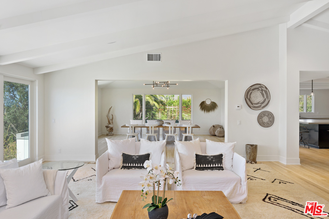 29803 Baden Place Malibu, CA 90265 - Photo 6 of 23