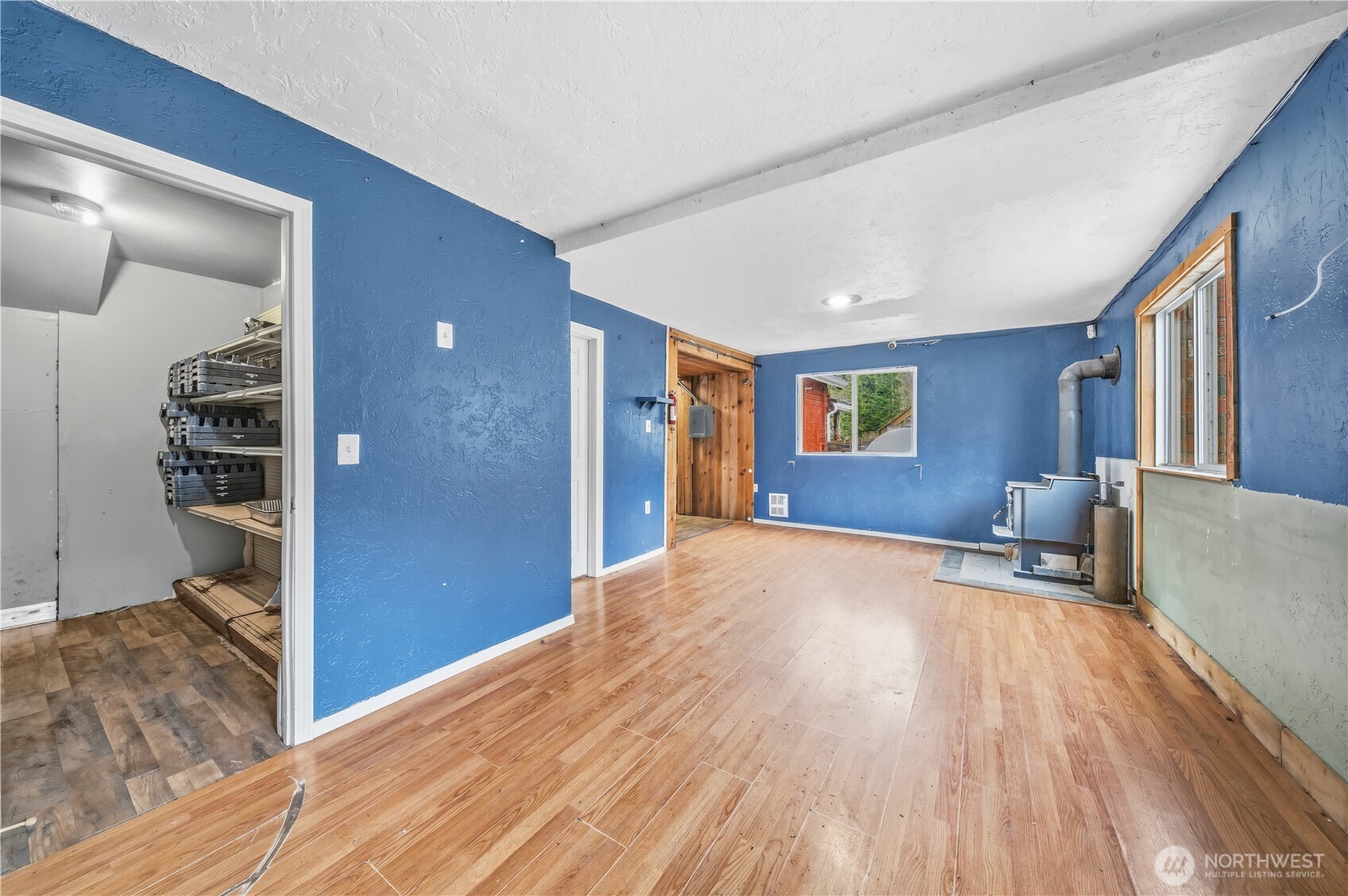 810 South Lake Roesiger Road Snohomish, WA 98290 - Photo 5 of 21 a bedroom with a bed and a dresser