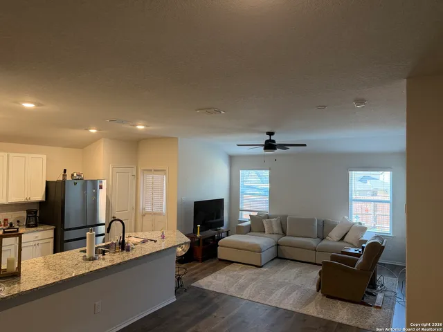 $1,900 | 29413 Sierra Copper, Bulverde, TX 78163