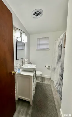 $129,900 | 443 Rusche Street, Creve Coeur, IL 61610
