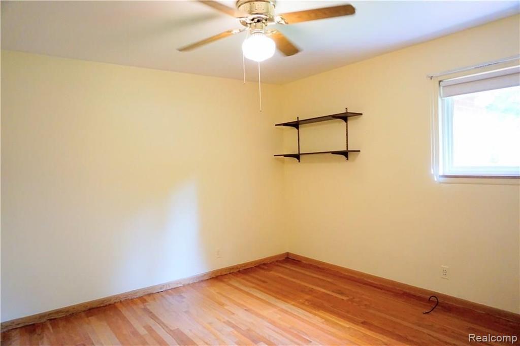 902 Hampton Road Grosse Pointe Woods, MI 48236 - Photo 44 of 47