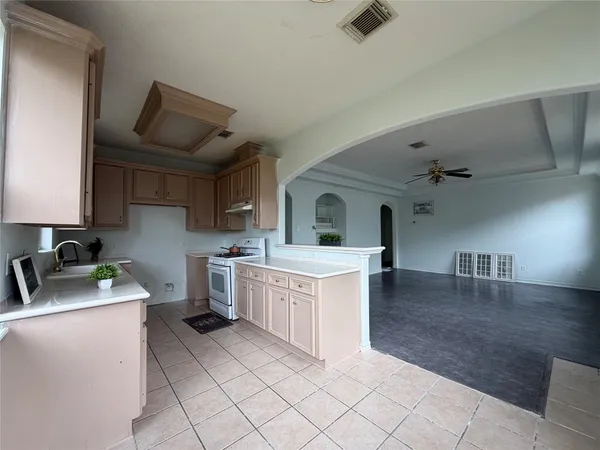 $1,790 | 5355 Bolivia Boulevard, Houston, TX 77091
