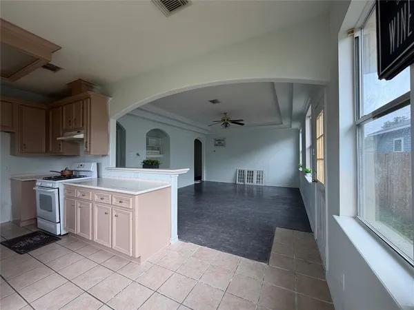 $1,790 | 5355 Bolivia Boulevard, Houston, TX 77091