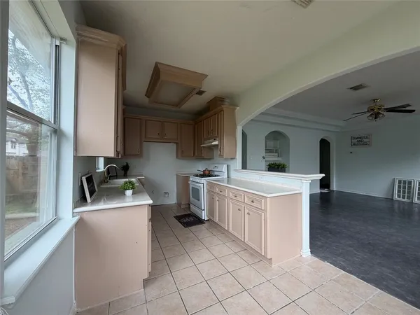 $1,790 | 5355 Bolivia Boulevard, Houston, TX 77091