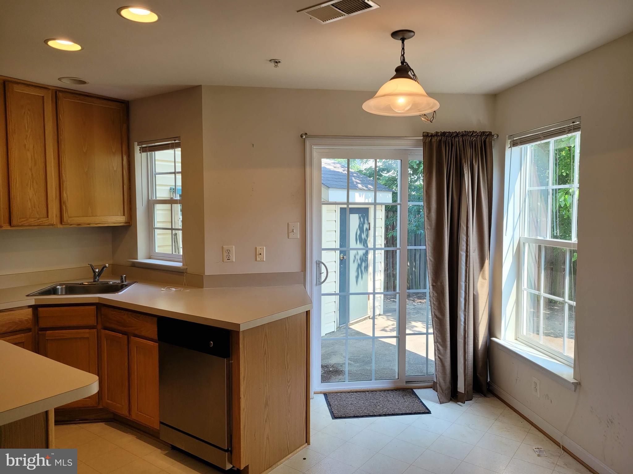 622 Tivoli Road Frederick, MD 21703 - Photo 3 of 14