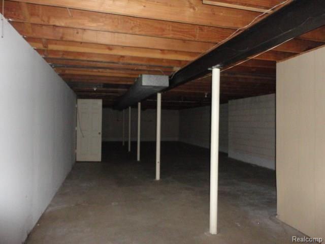 336 Wales Center Road Columbus, MI 48063 - Photo 27 of 34 DSC06055.jpg