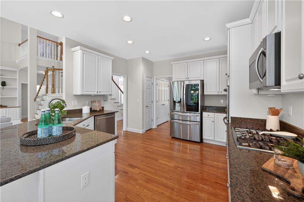 6650 River Crest Point Suwanee, GA 30024 - Photo 11 of 42