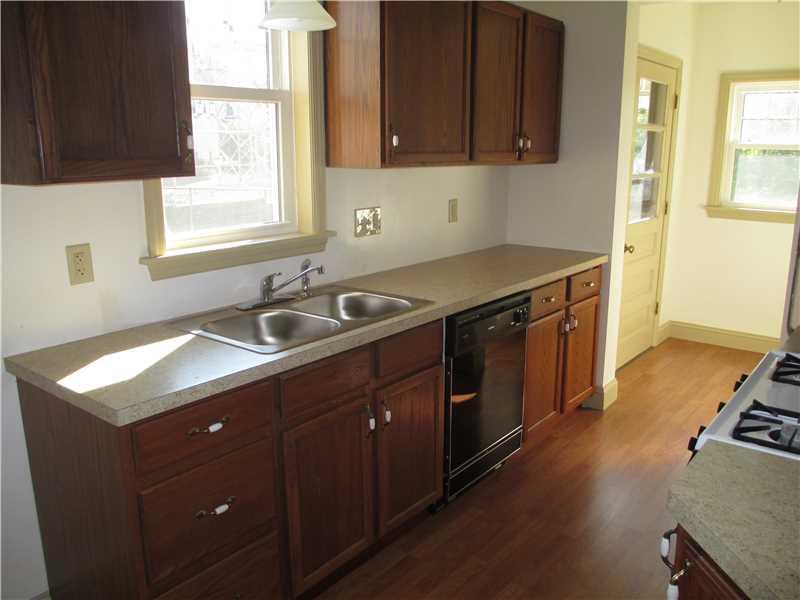 916 1st Street Verona, PA 15147 - Photo 6 of 22 Kitchen.