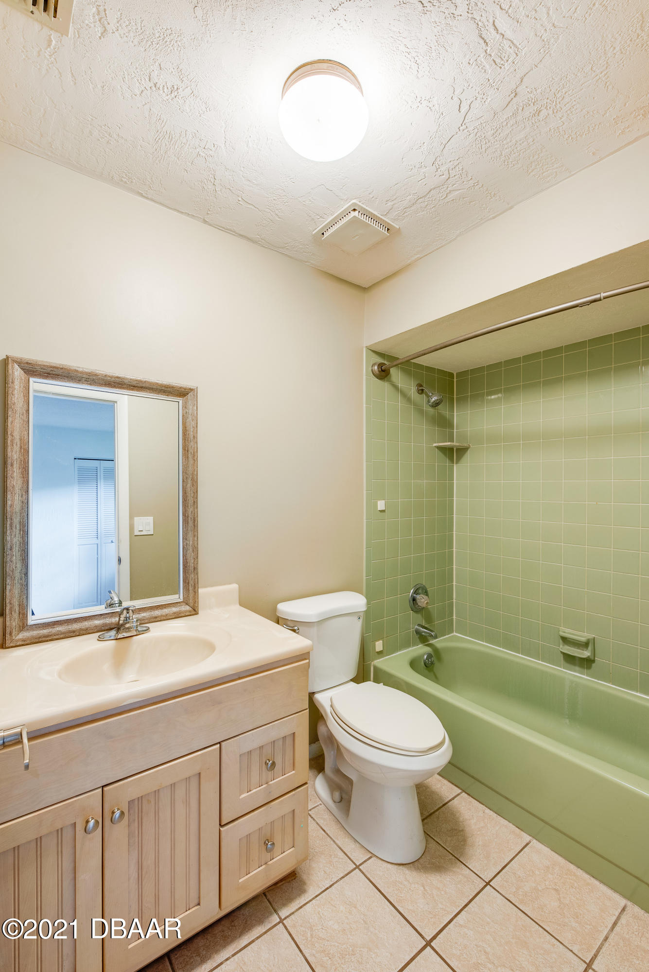 81 Alberta Avenue Ponce Inlet, FL 32127 - Photo 22 of 32 Guest Bathroom