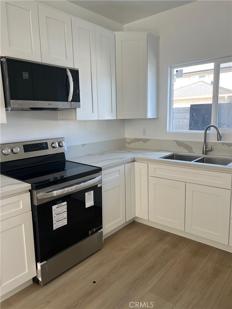 19943 Covello Street Winnetka, CA 91306 - Photo 2 of 4