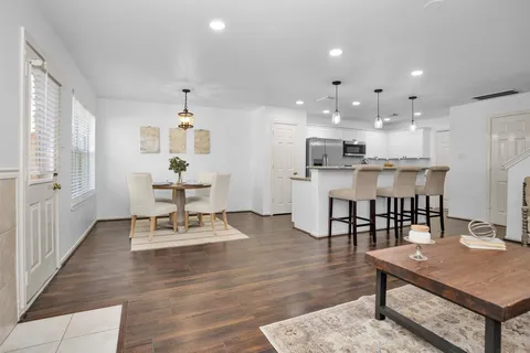 $320,000 | 35 Marble Rock Place, The Woodlands, TX 77382