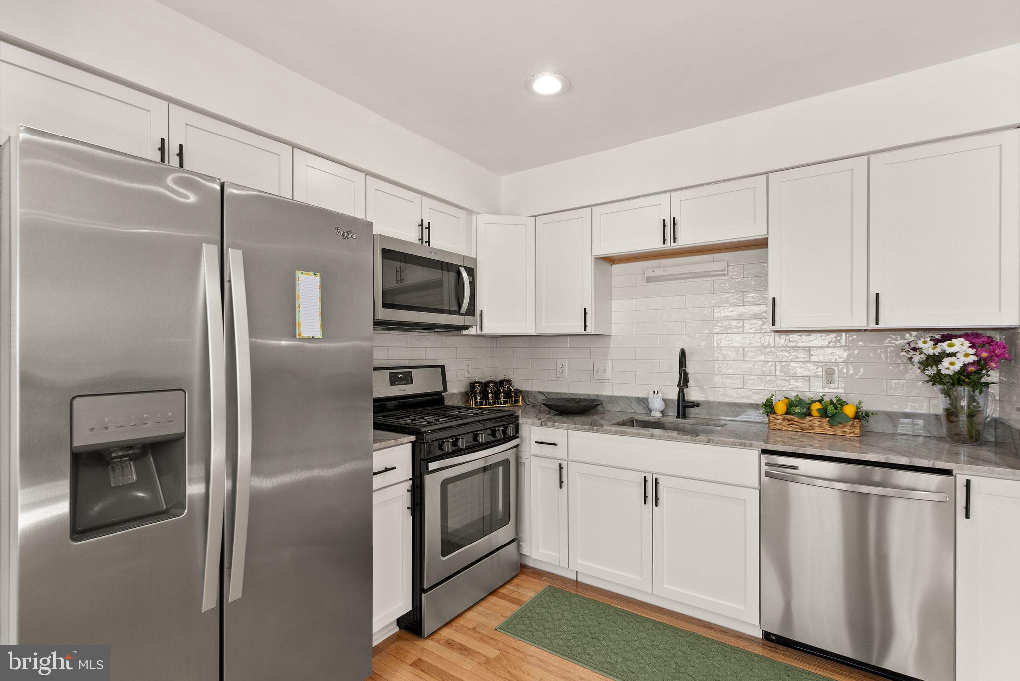 19907 Ridgecrest Square Ashburn, VA 20147 - Photo 17 of 52