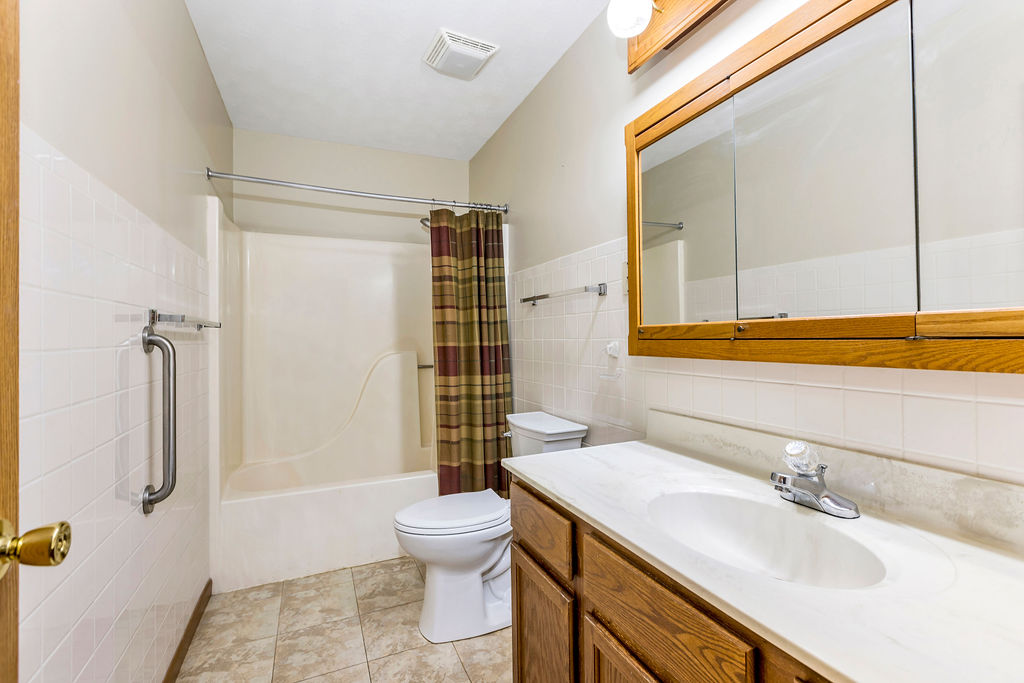 1143 Derby Road Springfield, OH 45503 - Photo 14 of 21
