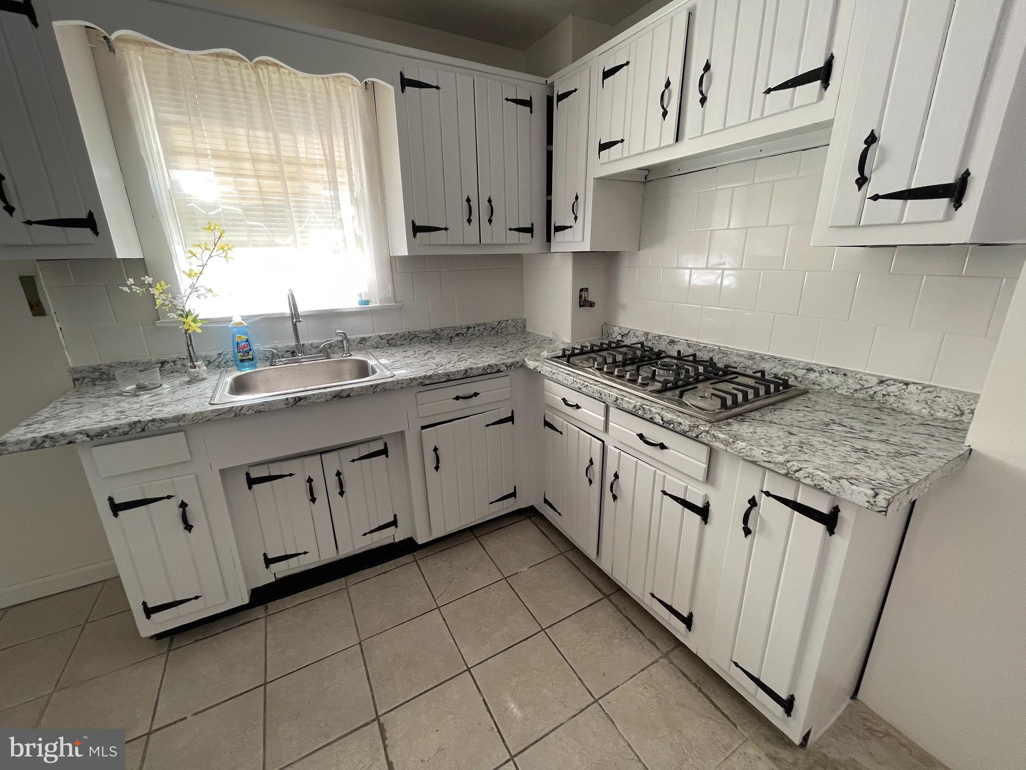 2890 Tuckahoe Road Camden, NJ 08104 - Photo 10 of 26