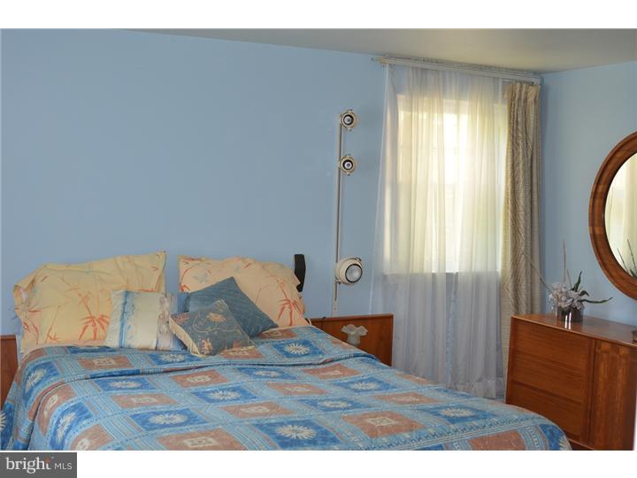 19 Rabbit Run Lane Glenmoore, PA 19343 - Photo 11 of 16 Master Bedroom
