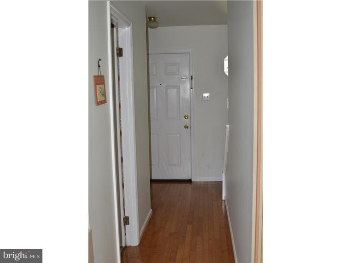 19 Rabbit Run Lane Glenmoore, PA 19343 - Photo 3 of 16 Foyer