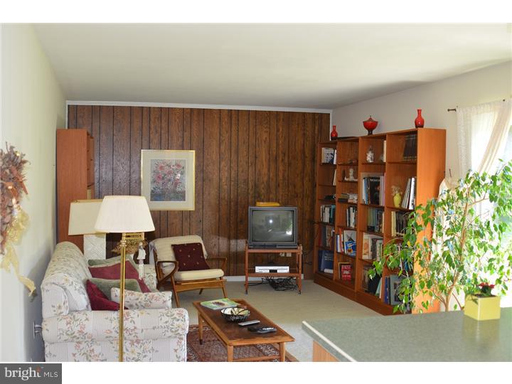 19 Rabbit Run Lane Glenmoore, PA 19343 - Photo 4 of 16 Family Room
