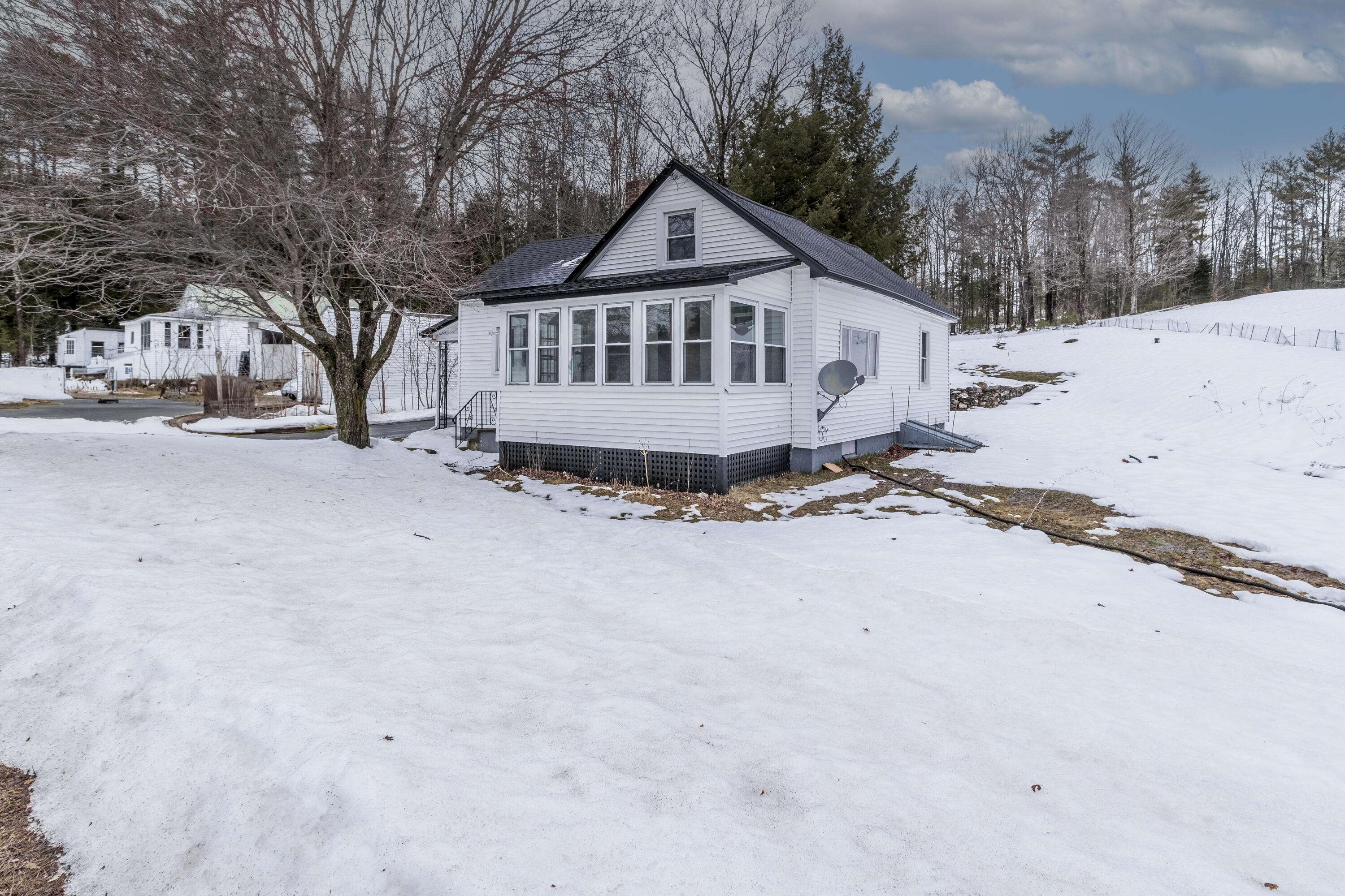 82 Harrison Road Norway, ME 04268 - Photo 3 of 53 20240329AD -71004