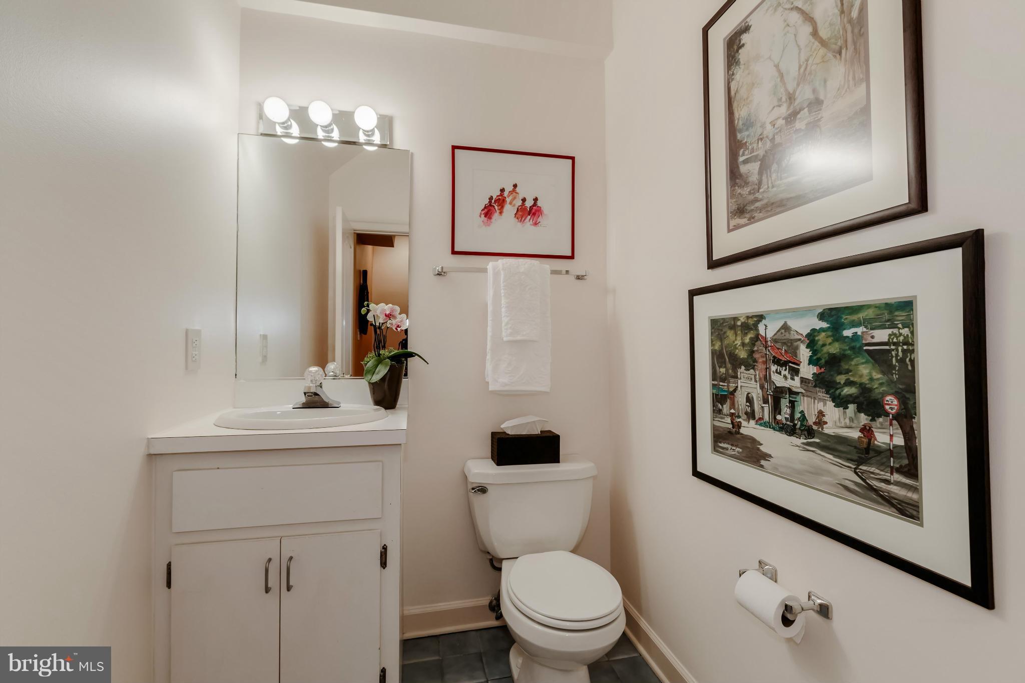 3728 Military Road Northwest Washington, DC 20015 - Photo 4 of 23 Bath