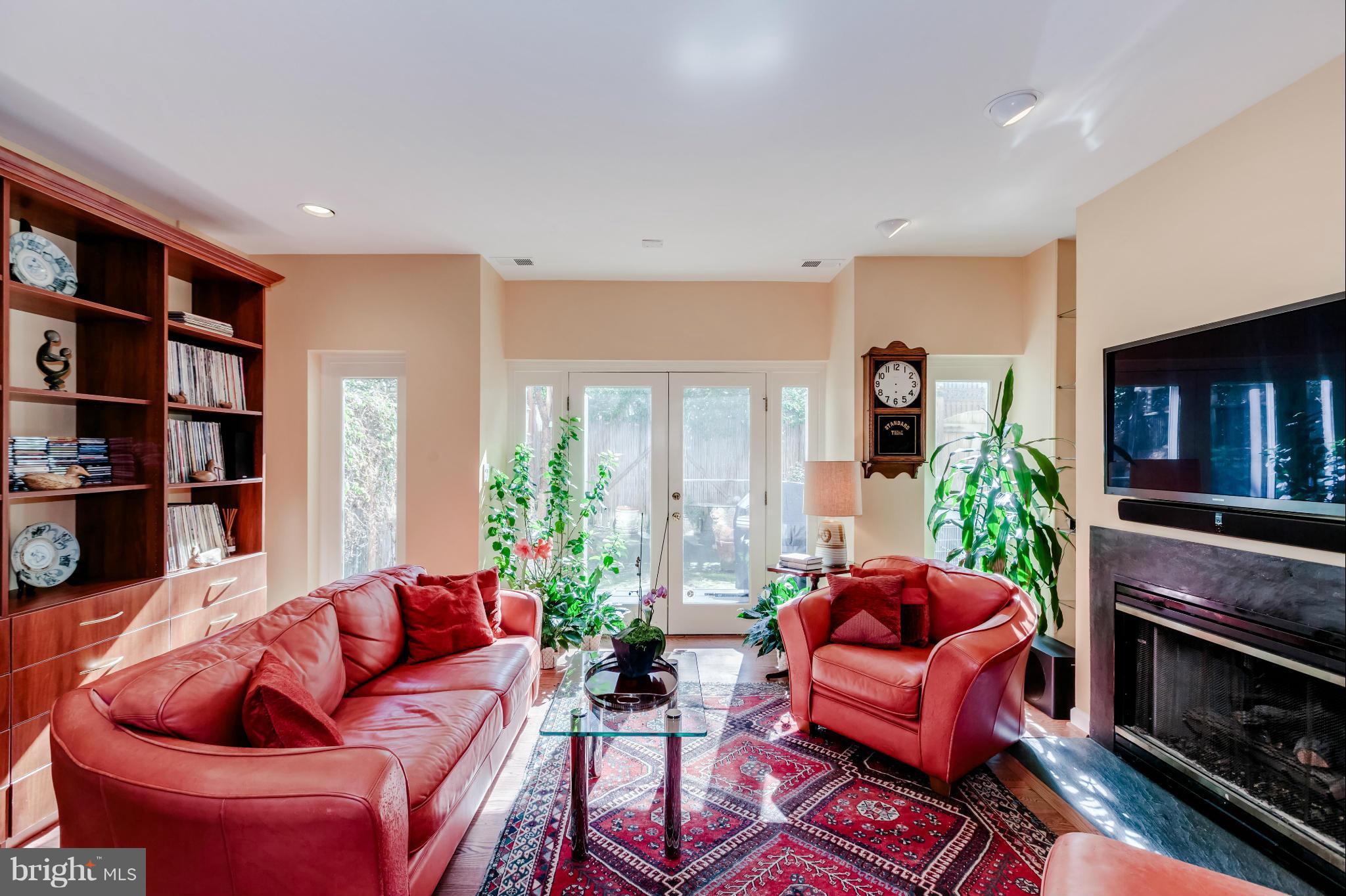 3728 Military Road Northwest Washington, DC 20015 - Photo 5 of 23 Family Room