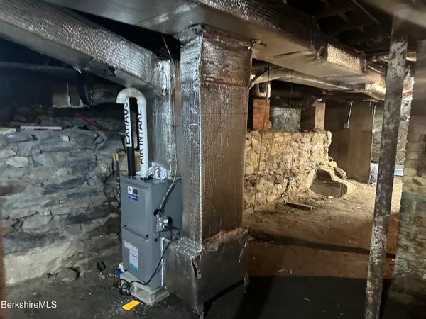 $279,900 | 84 Washington Avenue, North Adams, MA 01247