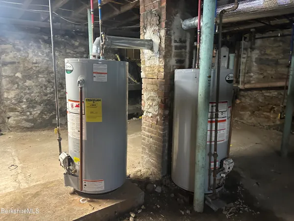 $279,900 | 84 Washington Avenue, North Adams, MA 01247