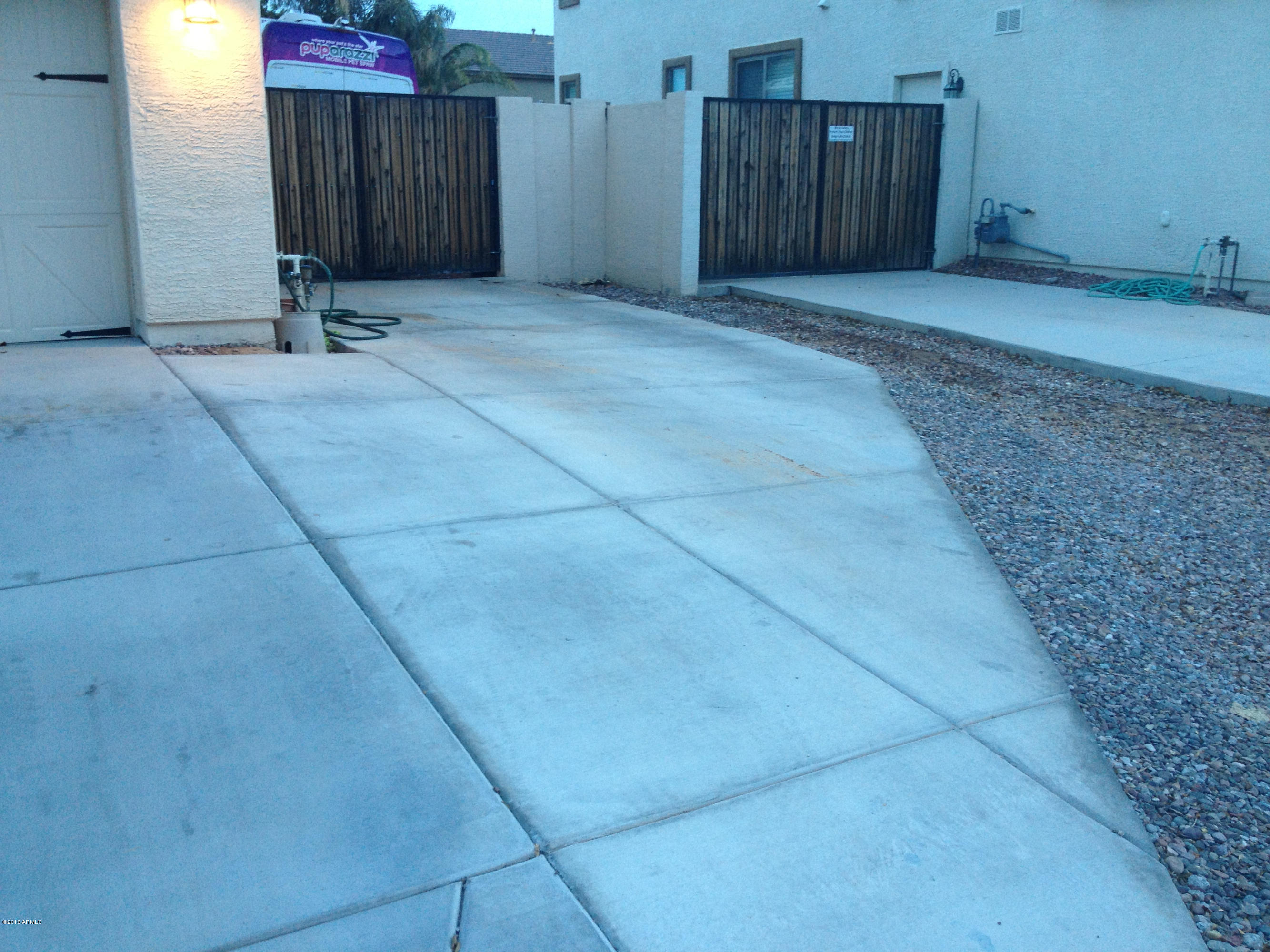 14127 West Bloomfield Road Surprise, AZ 85379 - Photo 2 of 16 2013-08-29 18