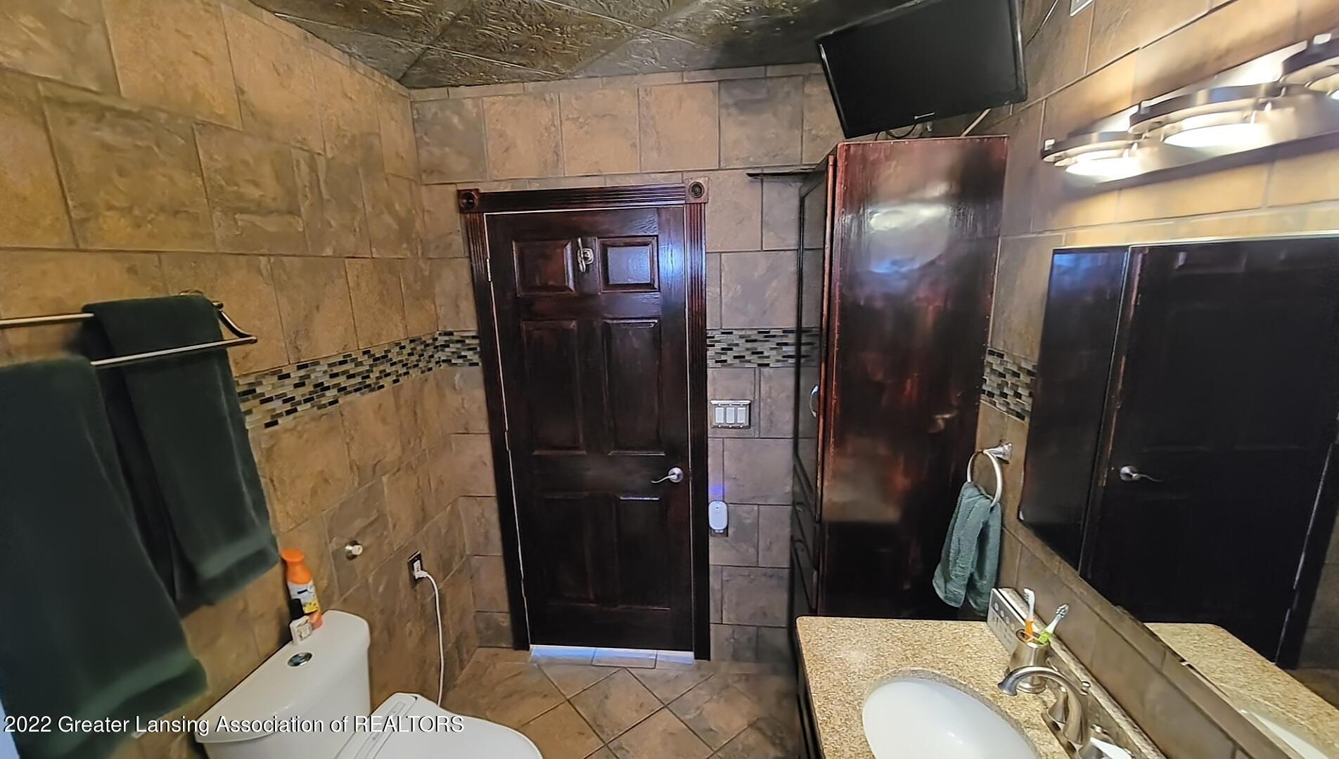 6135 Holt Road Holt, MI 48842 - Photo 36 of 64 Screenshot_20221122-225213_Gallery