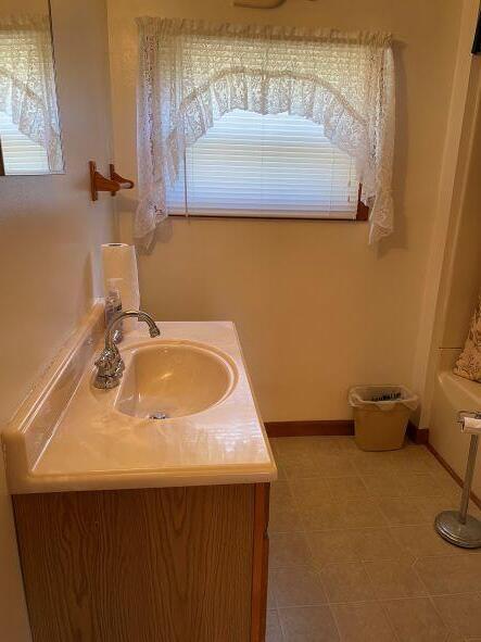 703 Diamond Road Salem, VA 24153 - Photo 10 of 16 Vanity
